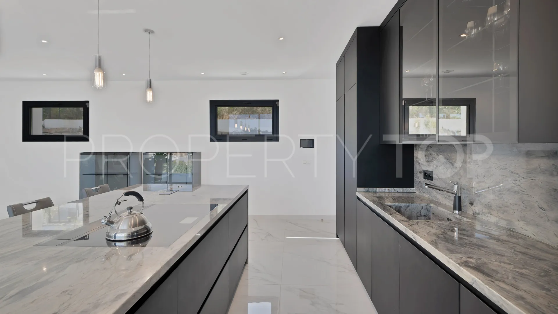 El Paraiso, villa en venta