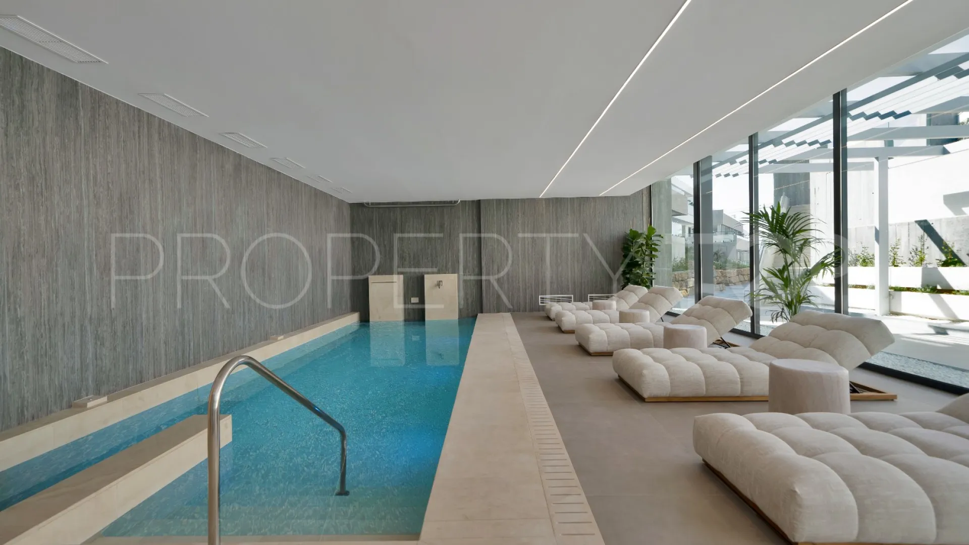 Apartamento planta baja en venta en Los Altos de los Monteros