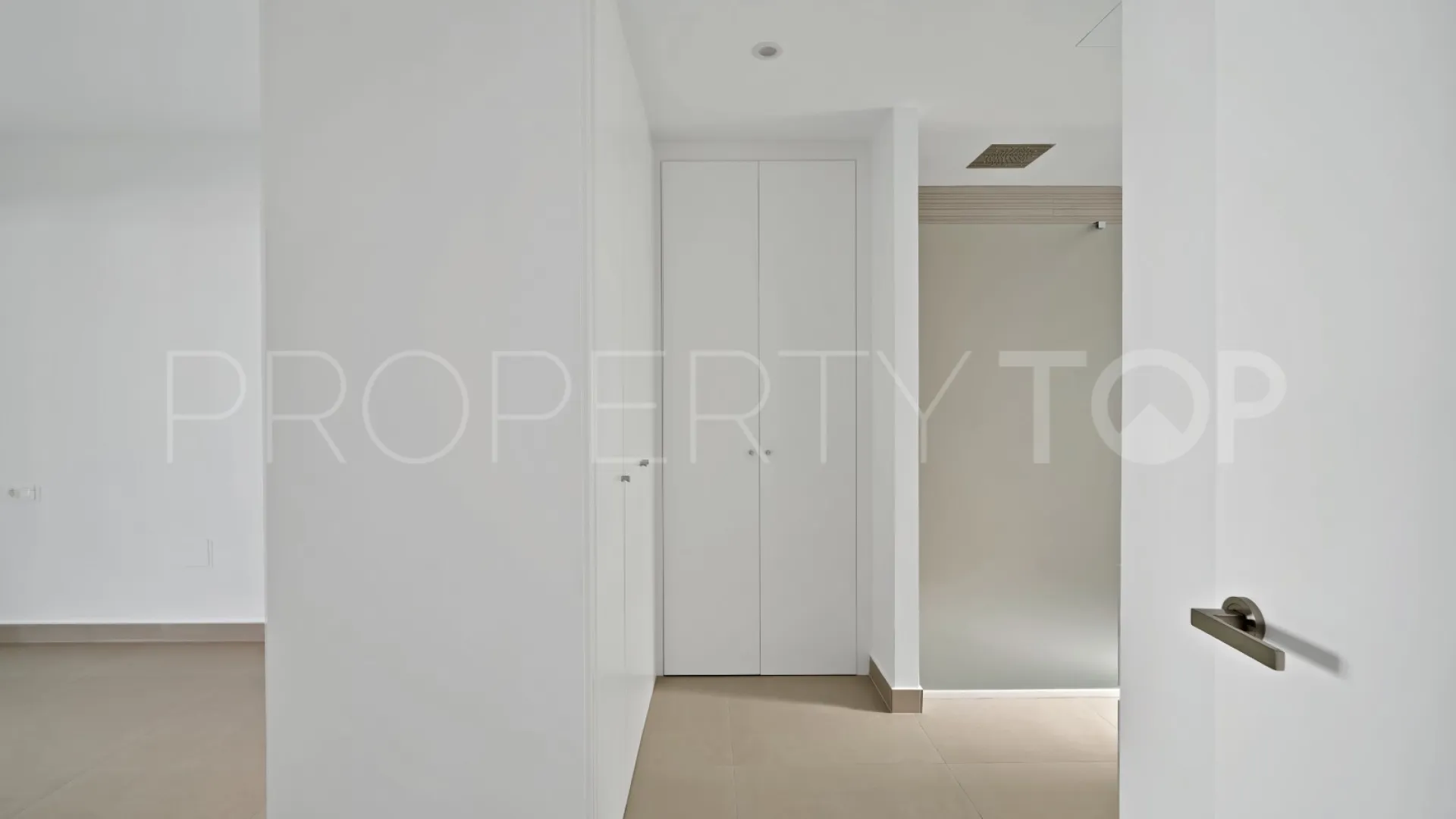Apartamento planta baja en venta en Los Altos de los Monteros