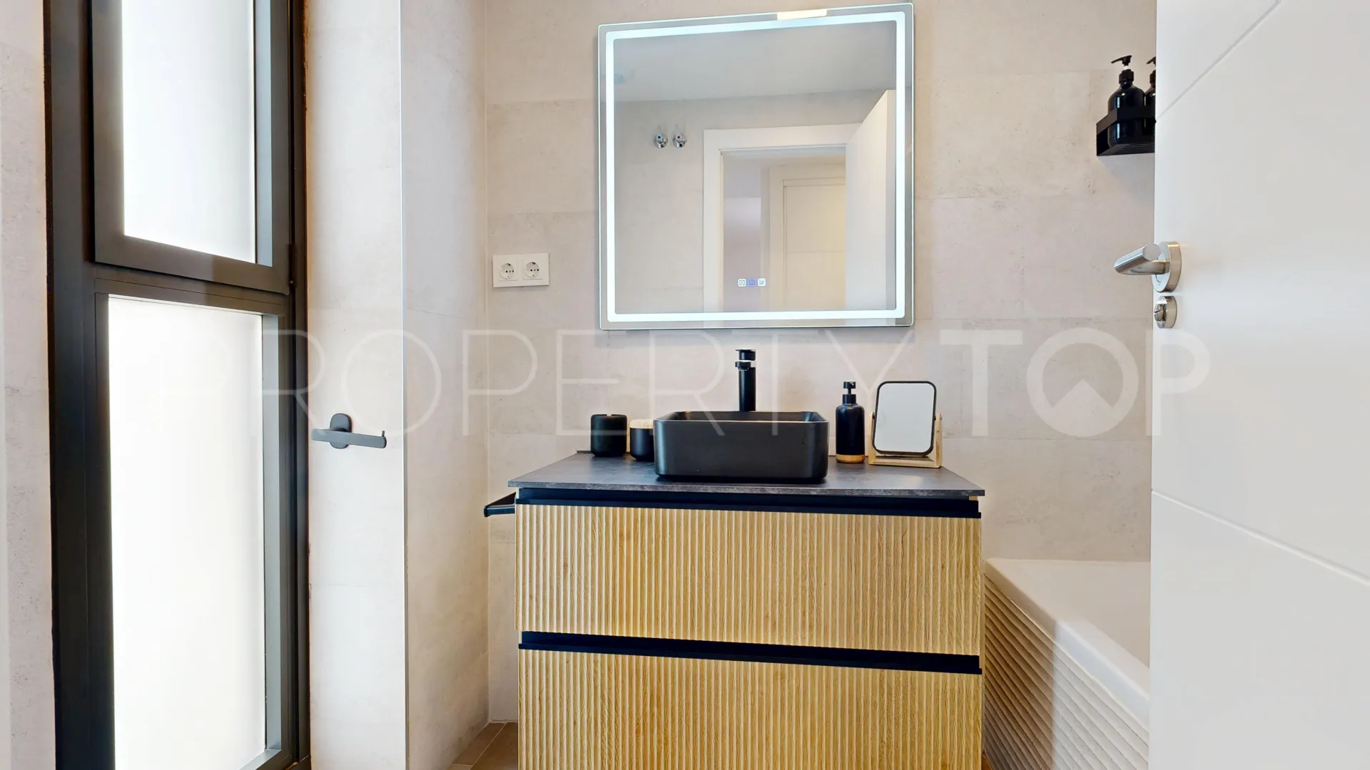 3 bedrooms Fuengirola apartment for sale