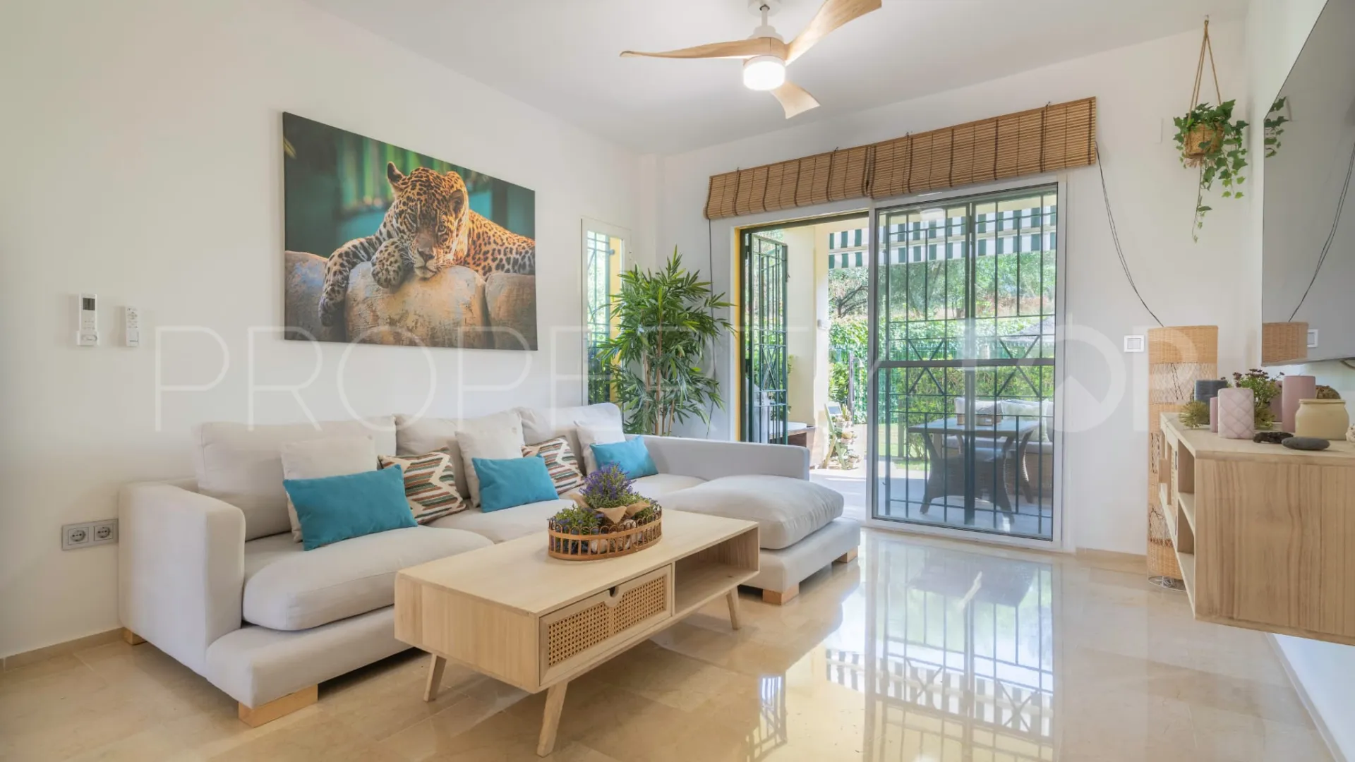 Se vende apartamento planta baja en Riviera del Sol de 2 dormitorios