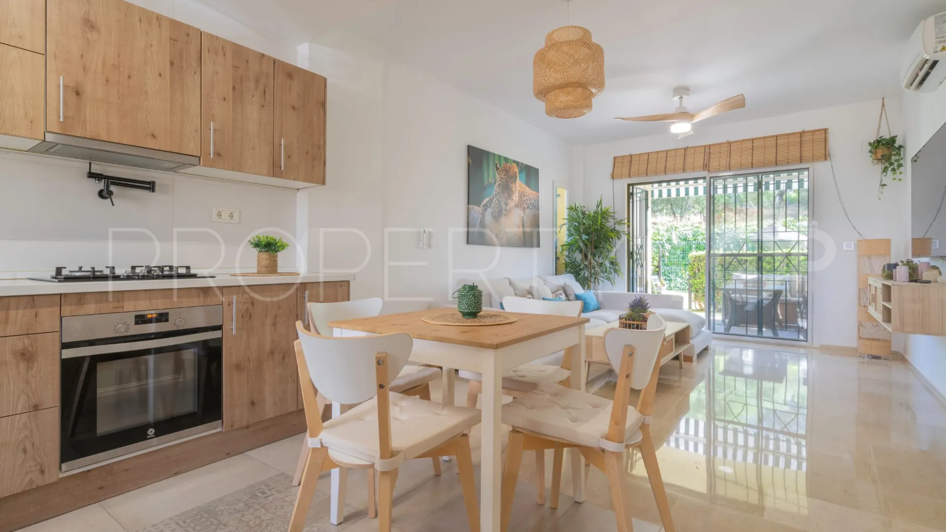 Se vende apartamento planta baja en Riviera del Sol de 2 dormitorios