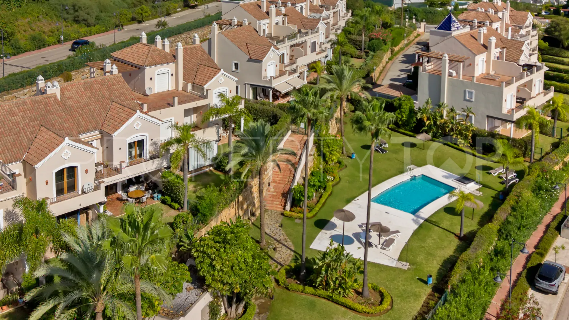 Comprar adosado en El Paraiso con 3 dormitorios