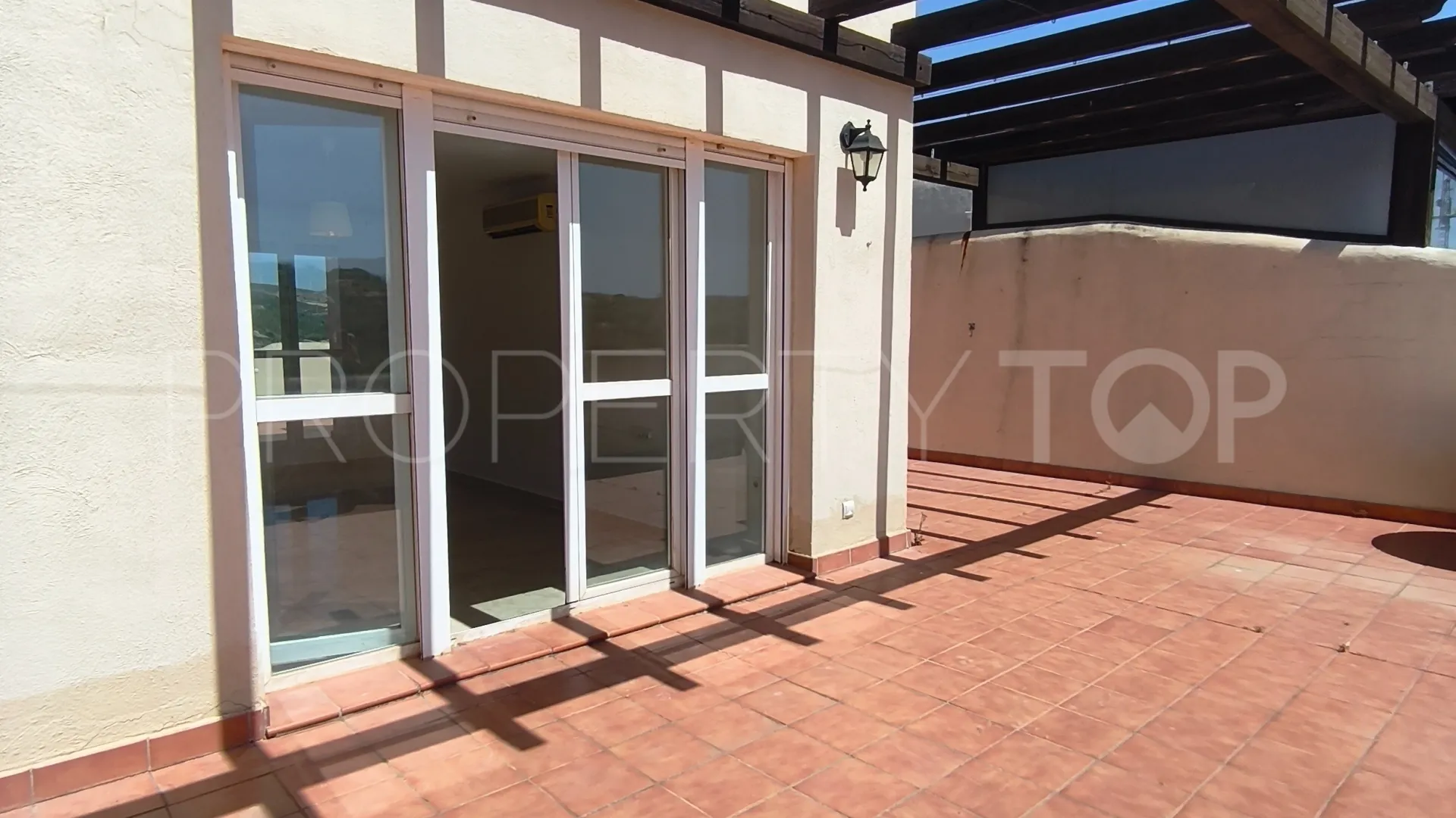 Atico duplex de 3 dormitorios en venta en La Duquesa Golf