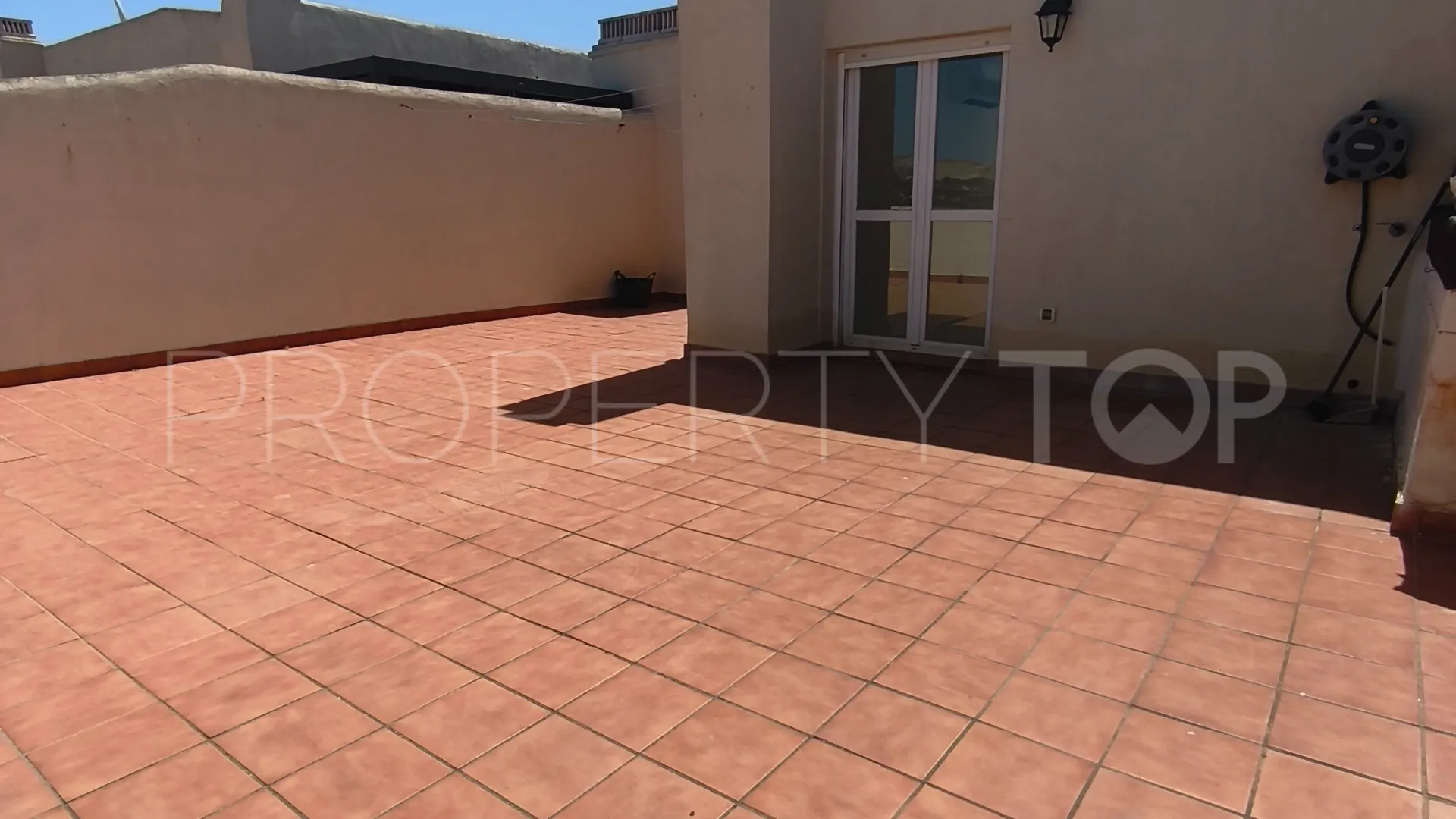 Atico duplex de 3 dormitorios en venta en La Duquesa Golf