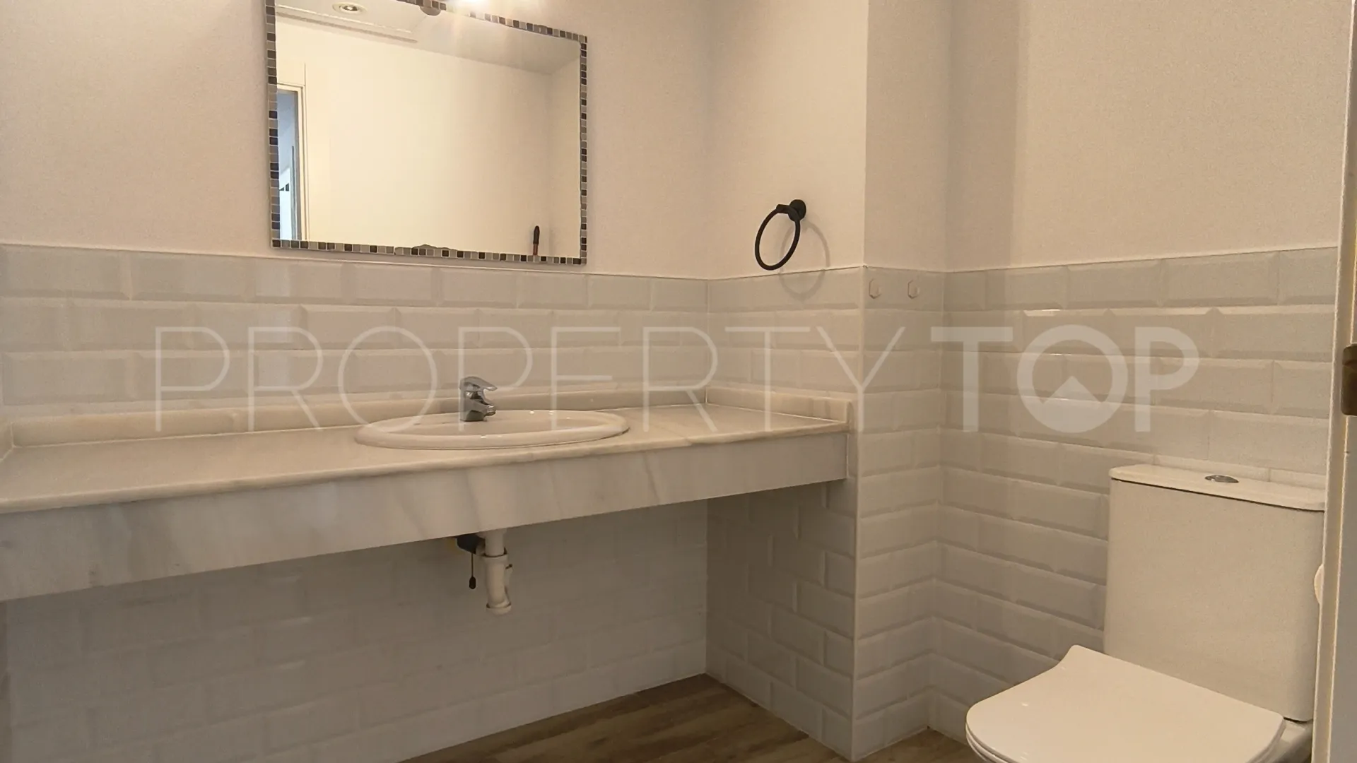 Atico duplex de 3 dormitorios en venta en La Duquesa Golf
