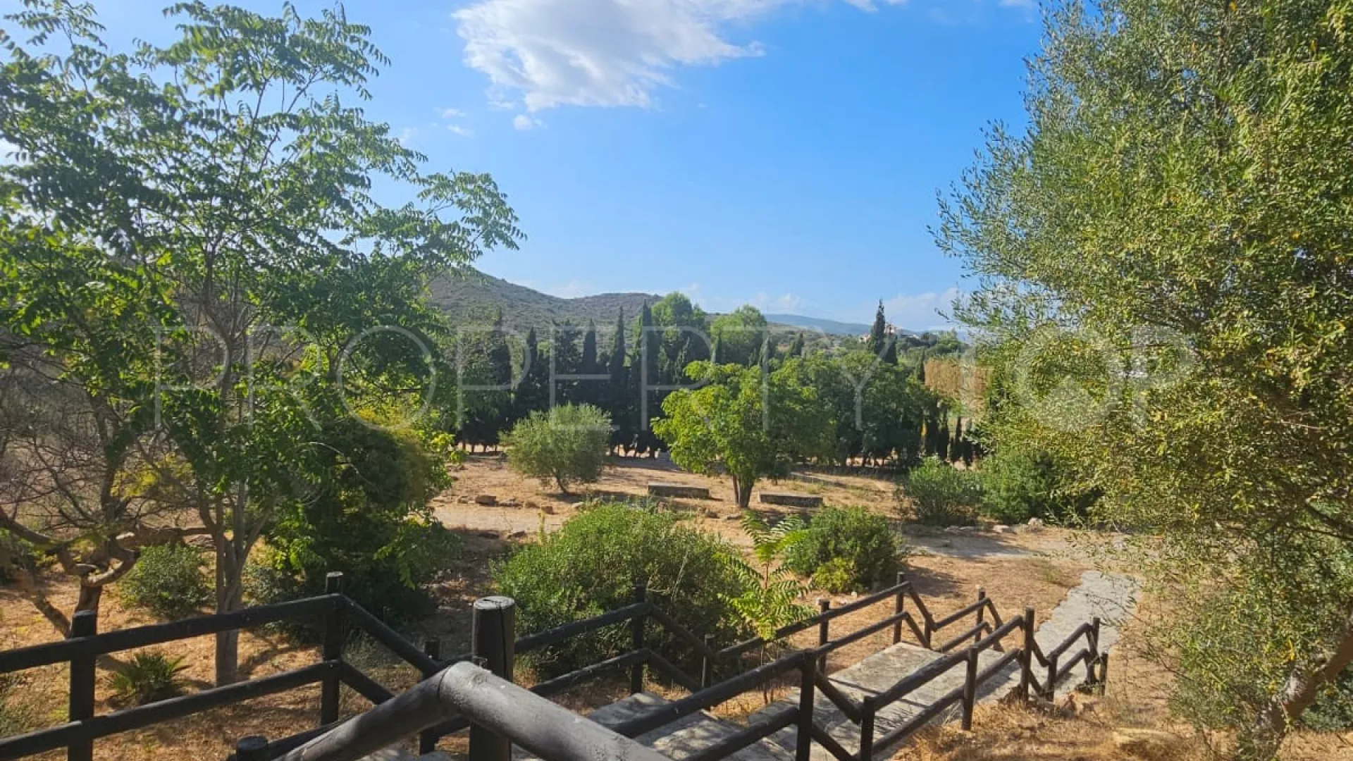 Semi detached house for sale in Princesa Kristina