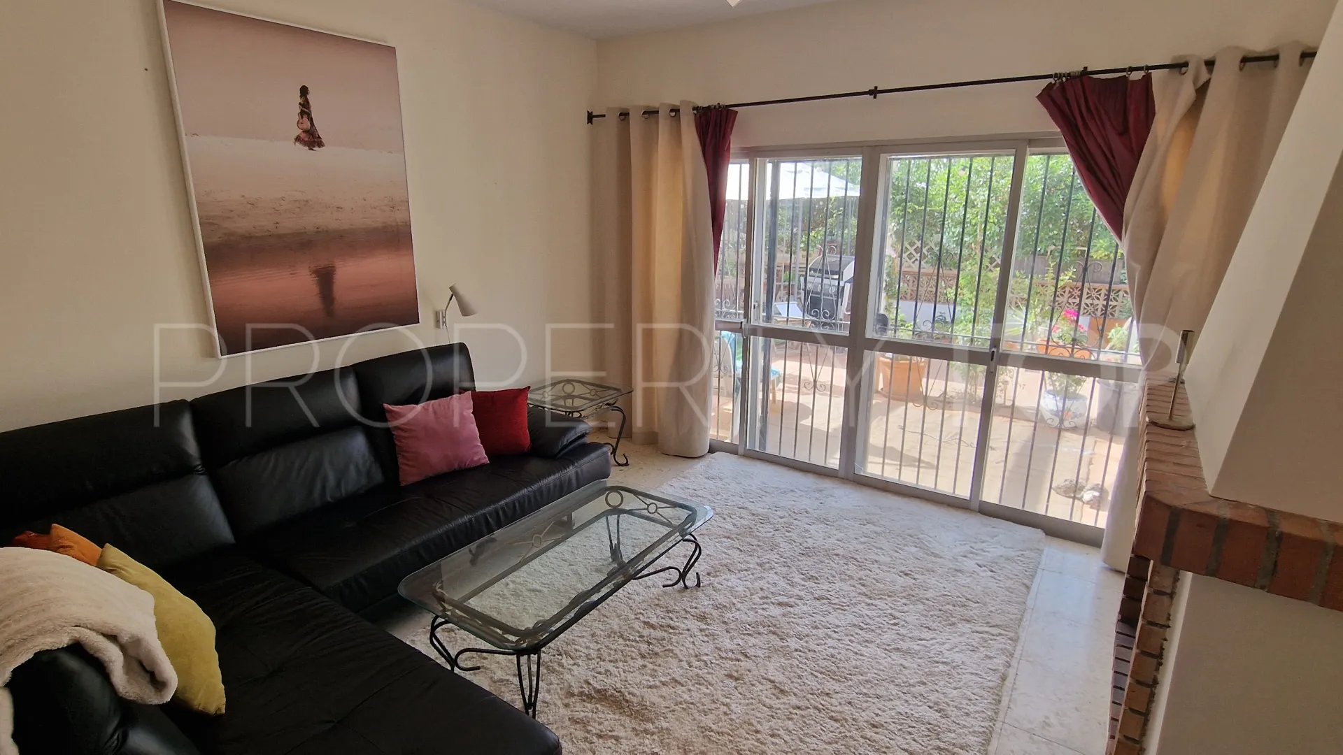 Semi detached house for sale in Princesa Kristina