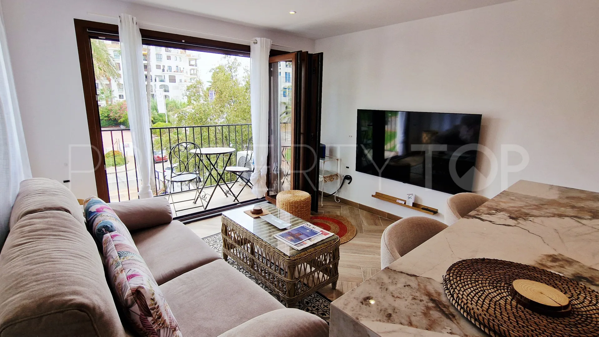 Comprar apartamento con 1 dormitorio en Puerto La Duquesa