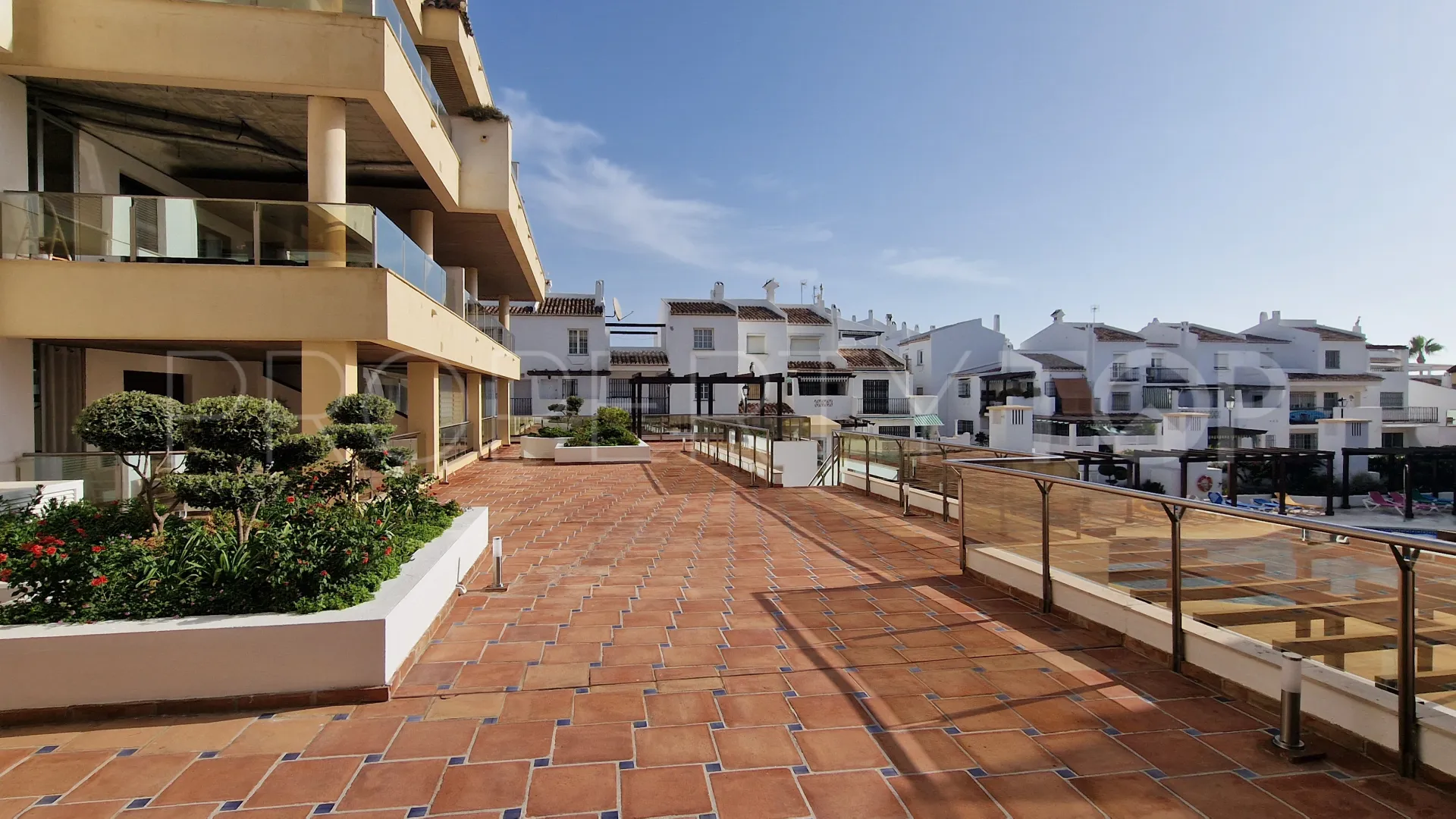 For sale ground floor apartment in Marina del Castillo with 2 bedrooms