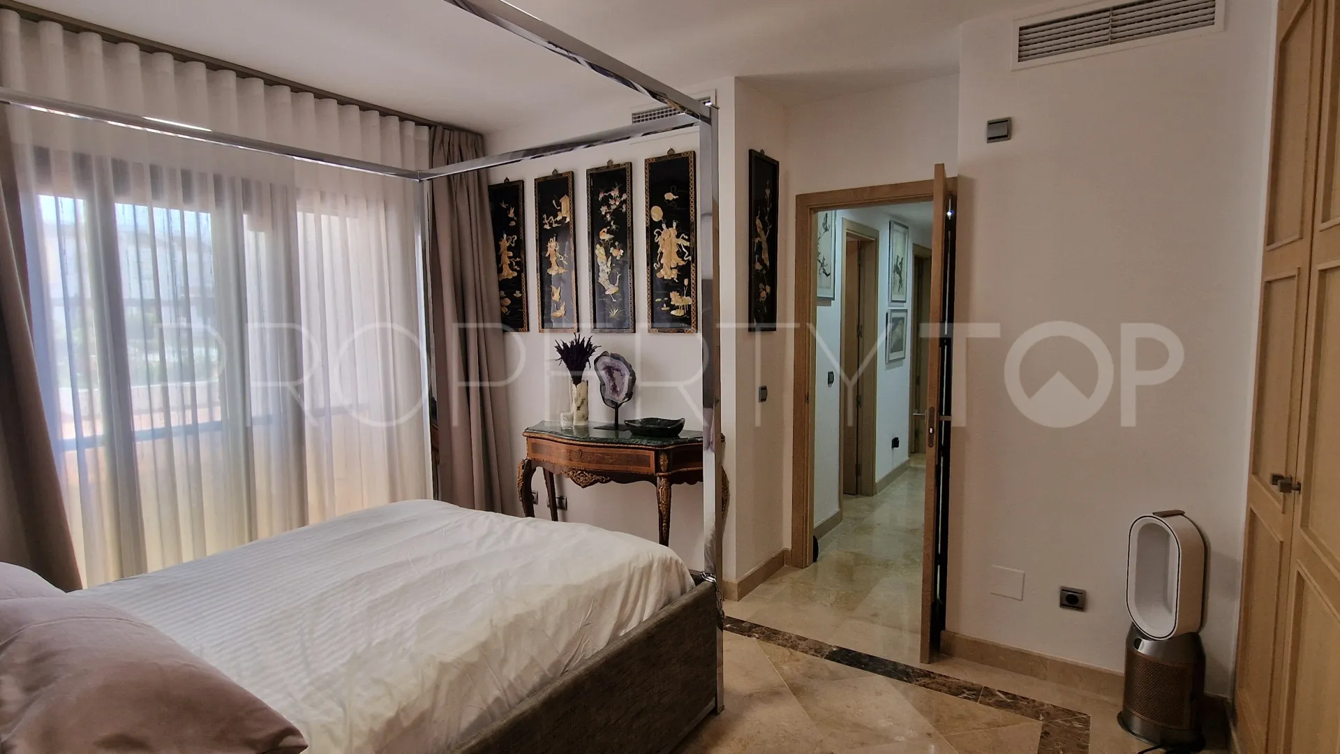For sale ground floor apartment in Marina del Castillo with 2 bedrooms