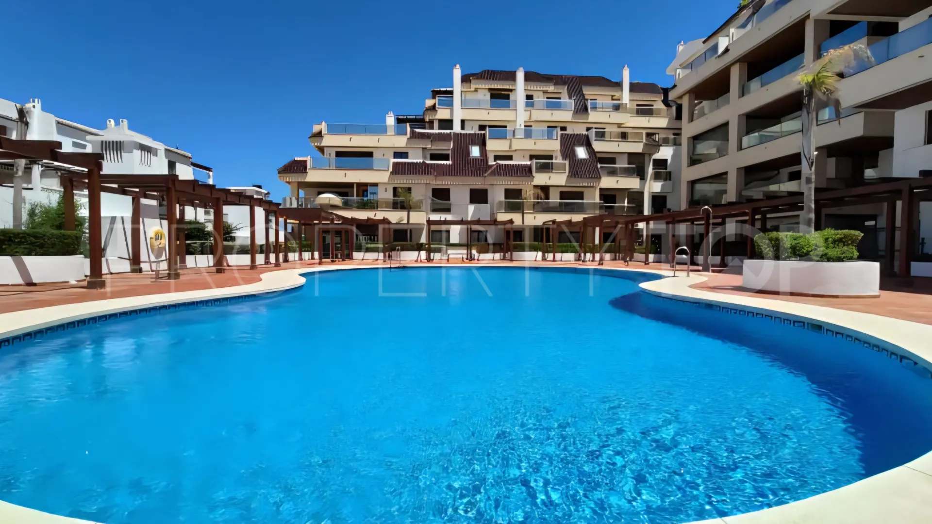 For sale ground floor apartment in Marina del Castillo with 2 bedrooms