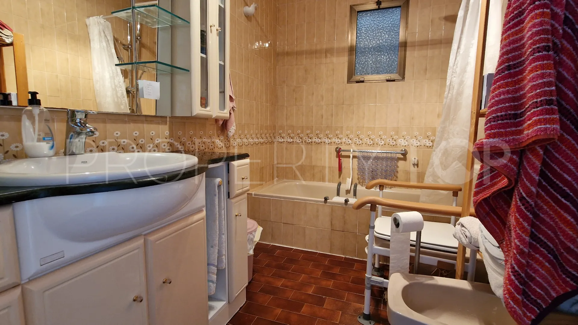 Villa pareada en venta en La Duquesa de 2 dormitorios