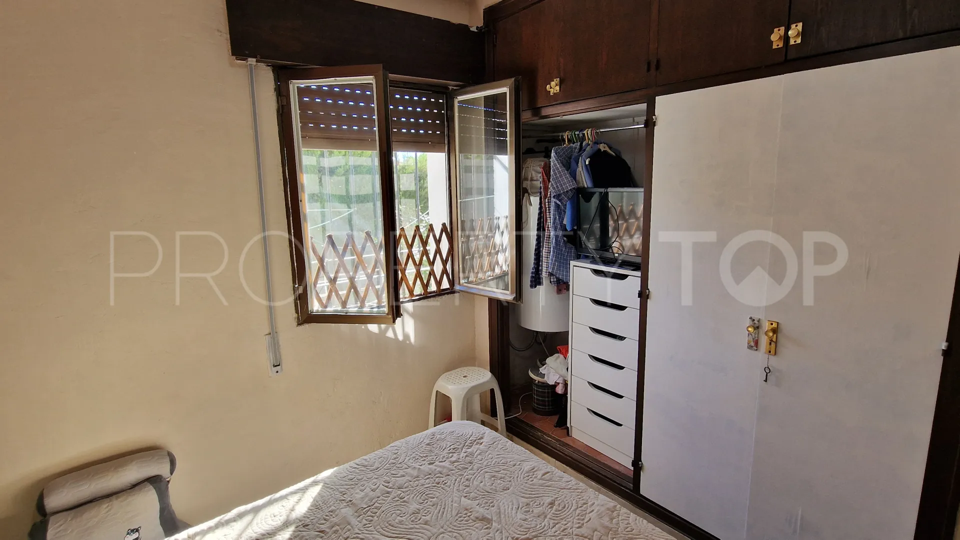 Villa pareada en venta en La Duquesa de 2 dormitorios