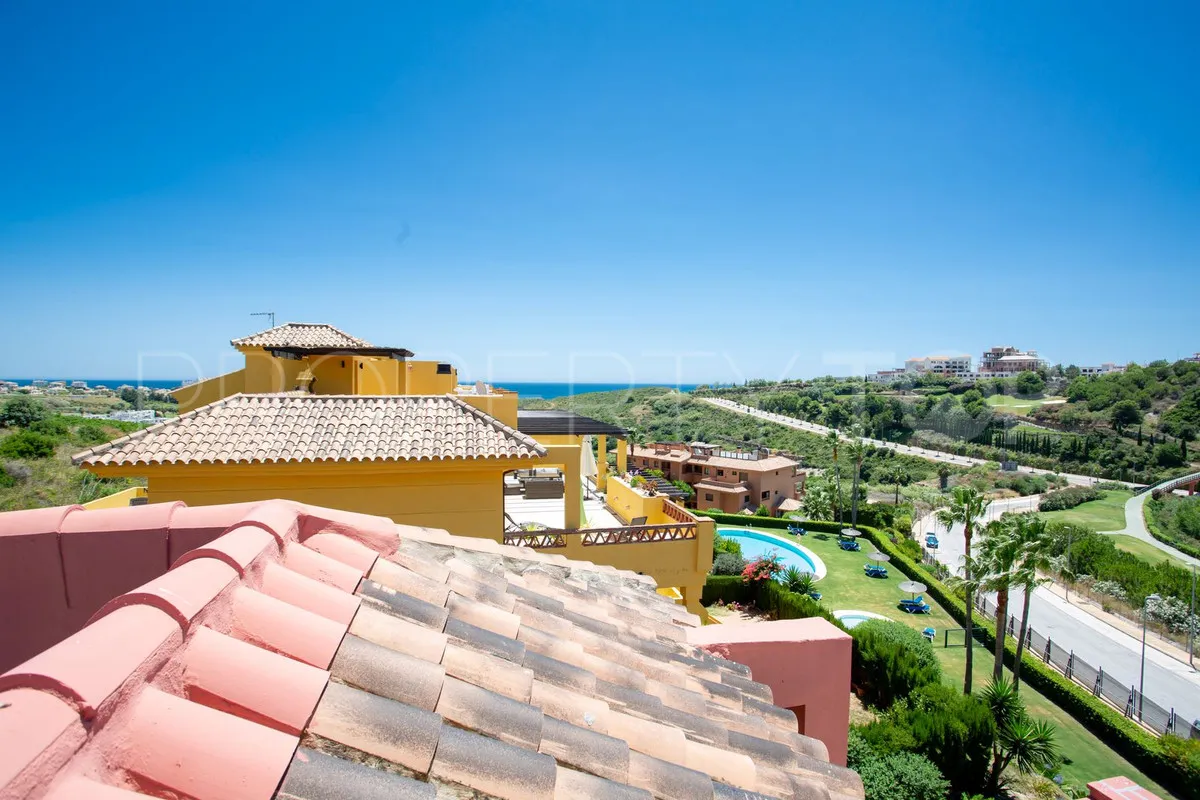 Comprar atico duplex con 3 dormitorios en Casares Playa