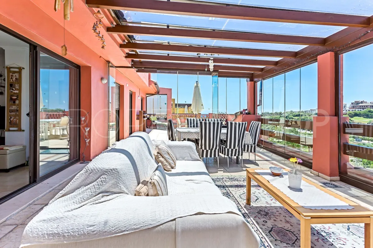 Comprar atico duplex con 3 dormitorios en Casares Playa