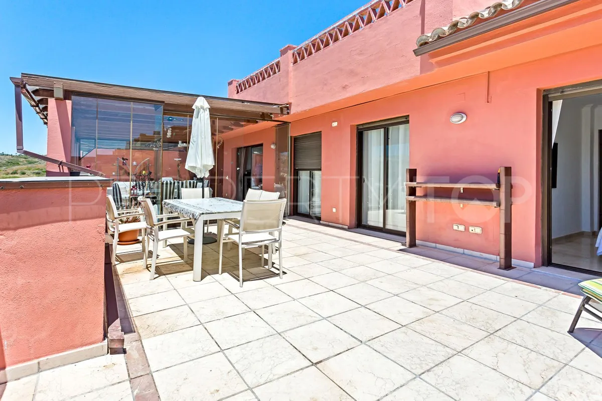 Comprar atico duplex con 3 dormitorios en Casares Playa