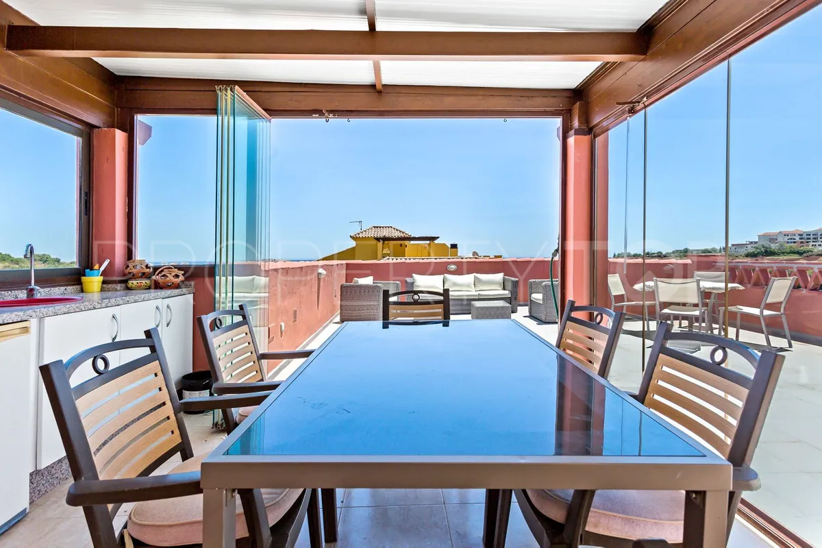 Comprar atico duplex con 3 dormitorios en Casares Playa