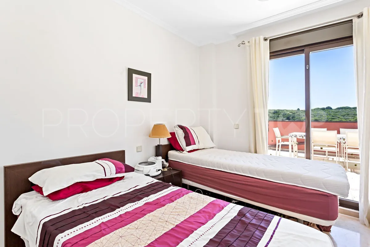 Comprar atico duplex con 3 dormitorios en Casares Playa