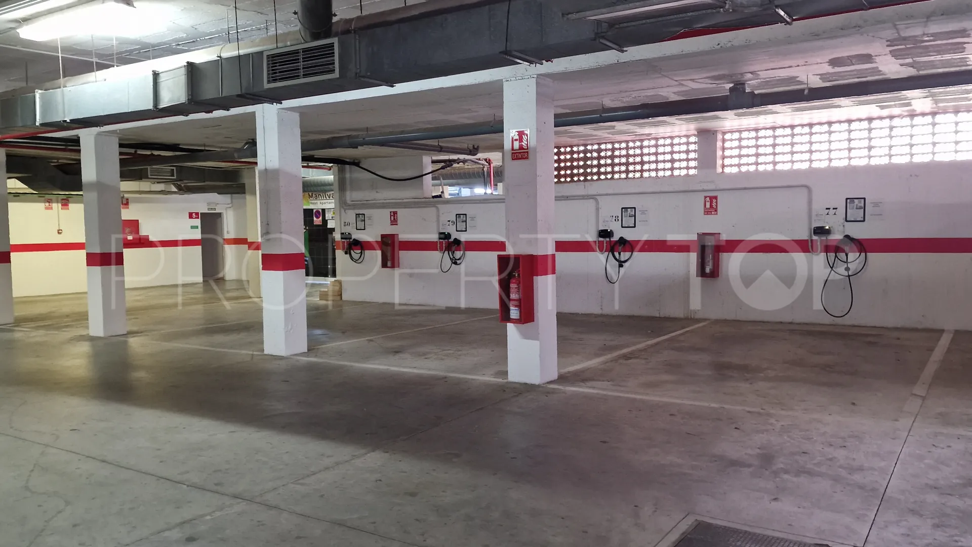 Apartamento de 3 dormitorios en venta en La Duquesa