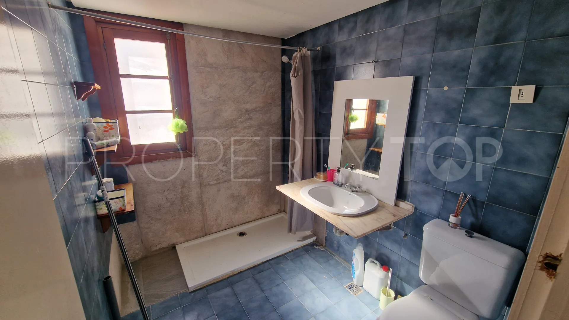 Buy Puerto La Duquesa studio