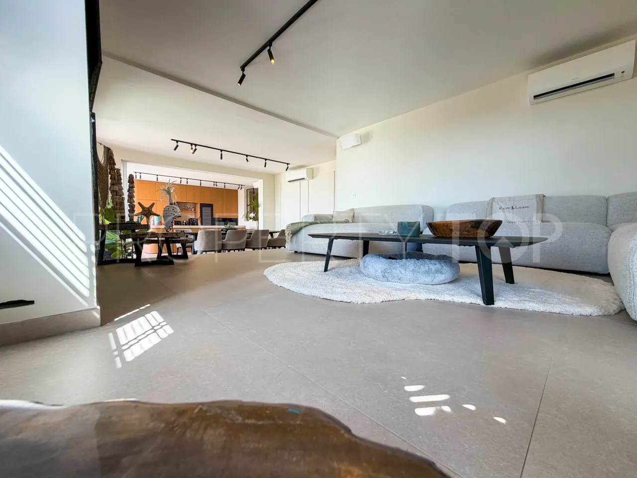 Marbella Este, villa con 6 dormitorios en venta