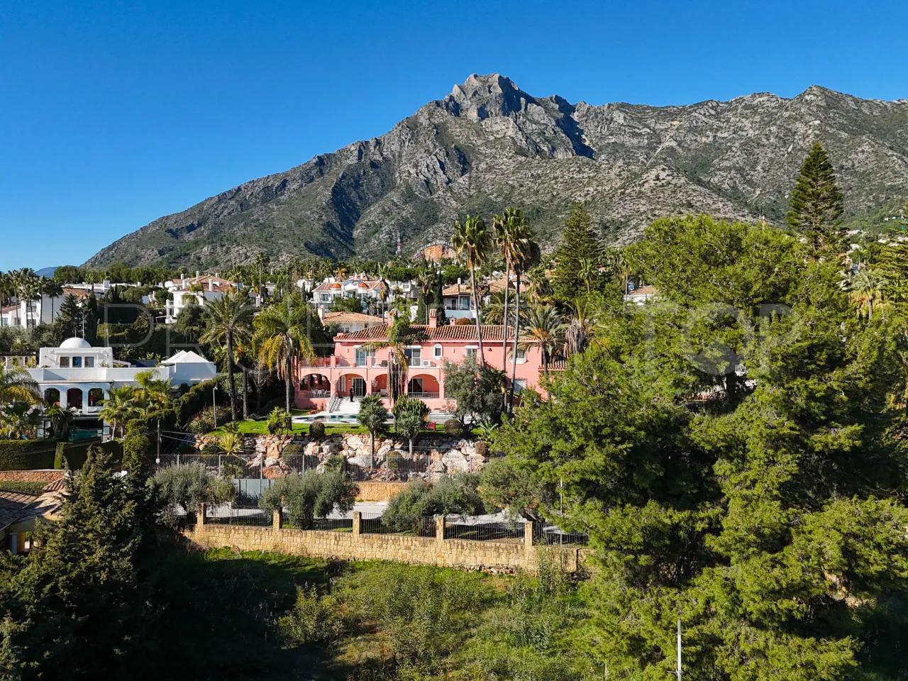 For sale Golden Mile plot
