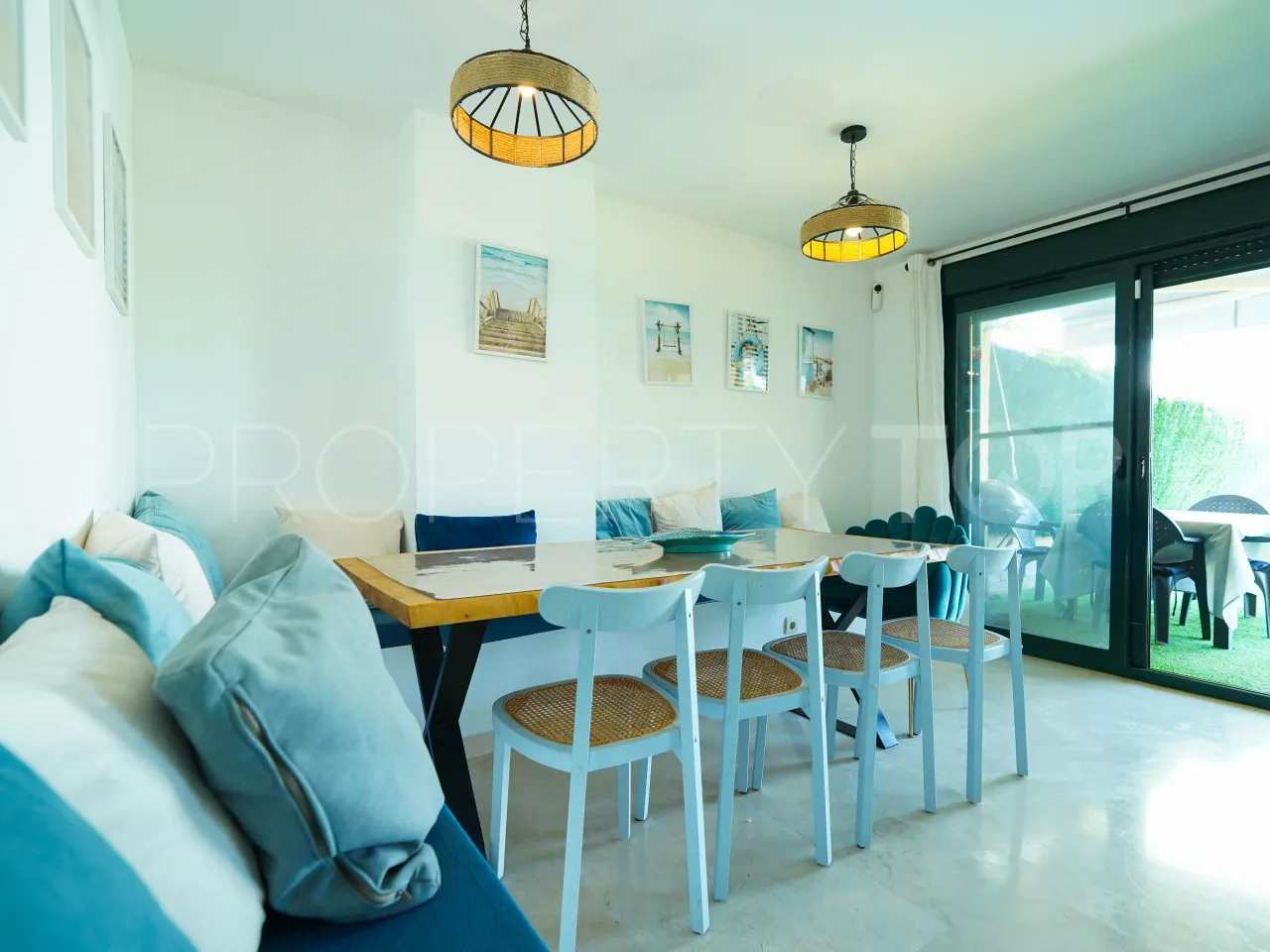 Adosado en venta con 3 dormitorios en New Golden Mile