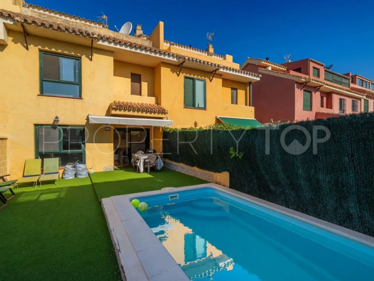 Adosado en venta con 3 dormitorios en New Golden Mile