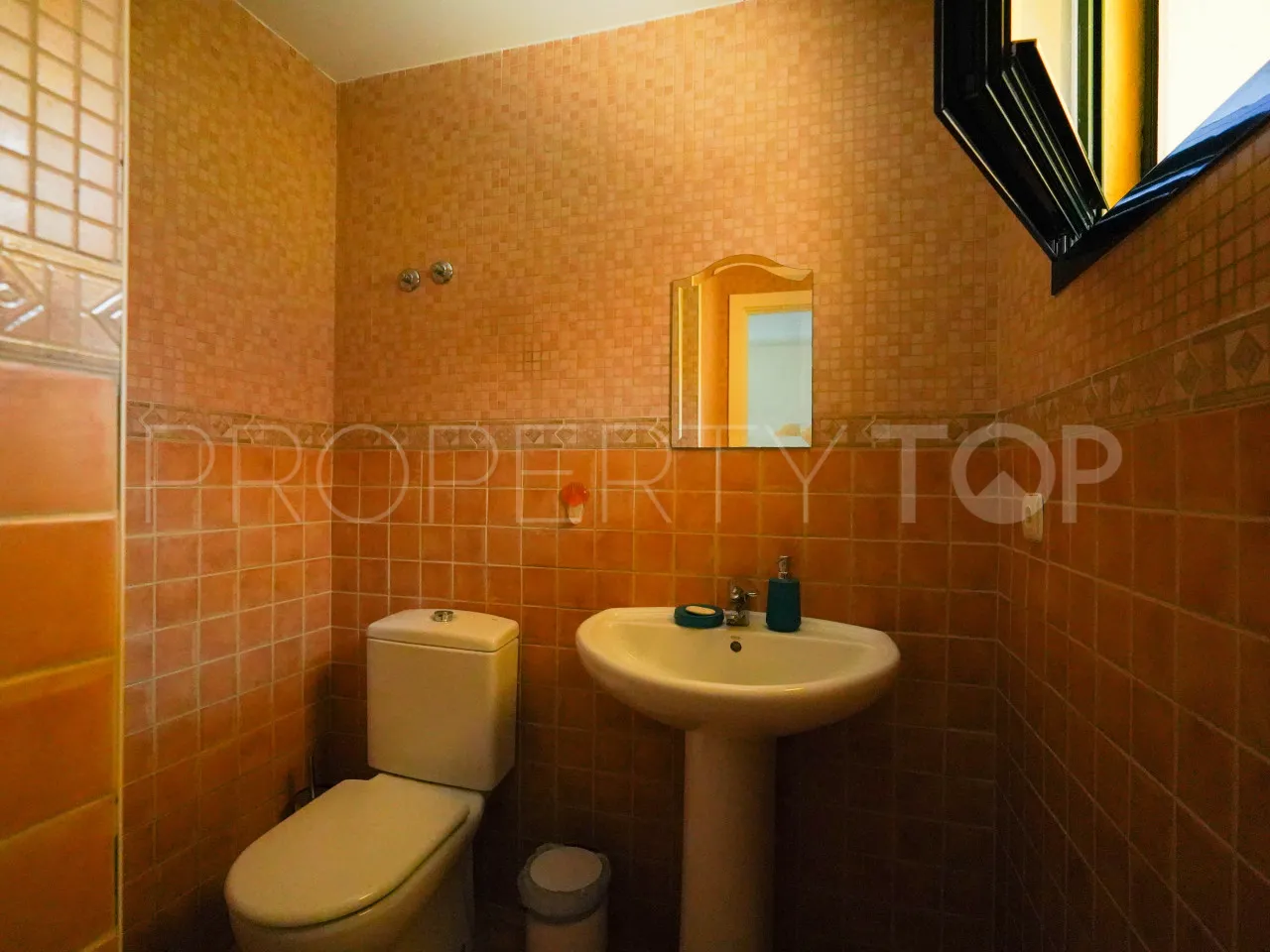 Adosado en venta con 3 dormitorios en New Golden Mile
