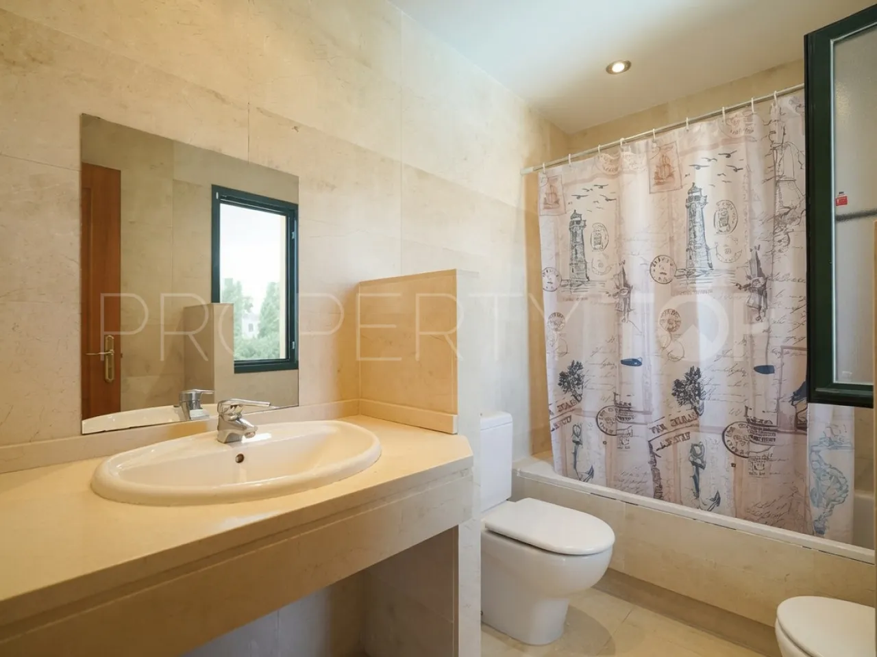 Adosado en venta con 3 dormitorios en New Golden Mile