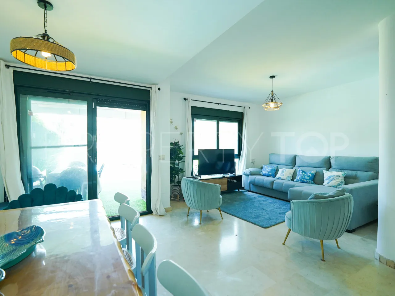 Adosado en venta con 3 dormitorios en New Golden Mile
