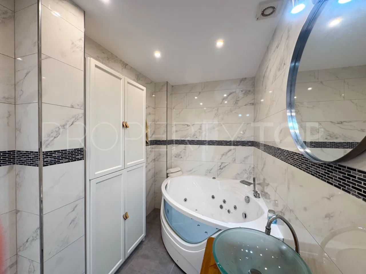 Villa a la venta en Los Flamingos de 5 dormitorios