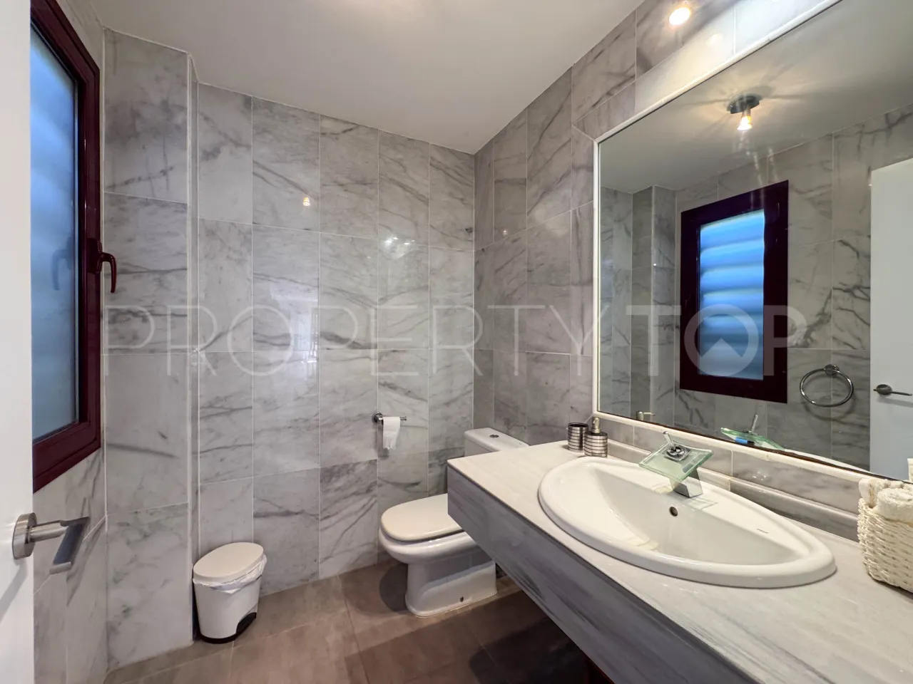 Villa a la venta en Los Flamingos de 5 dormitorios