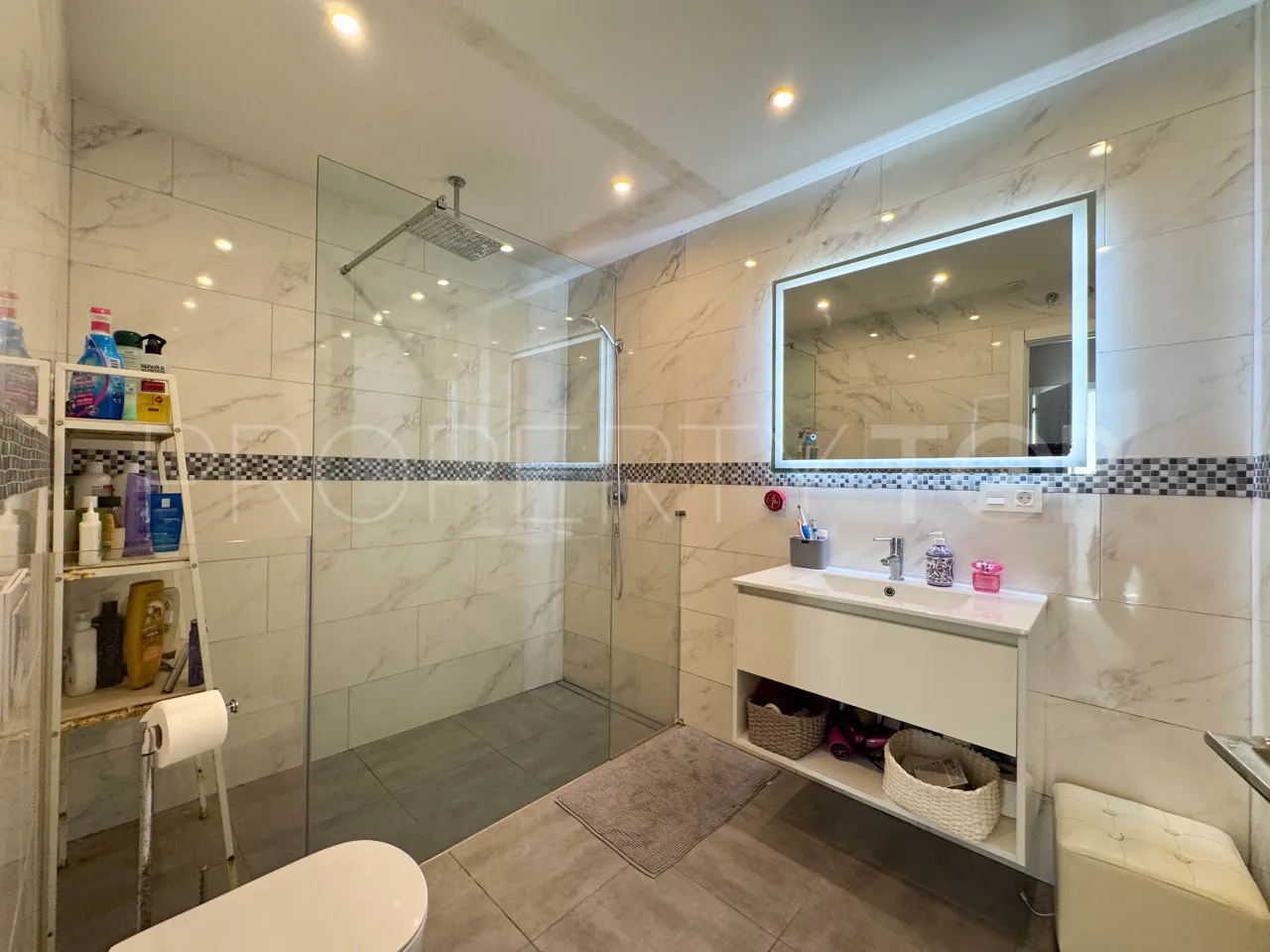 Villa a la venta en Los Flamingos de 5 dormitorios