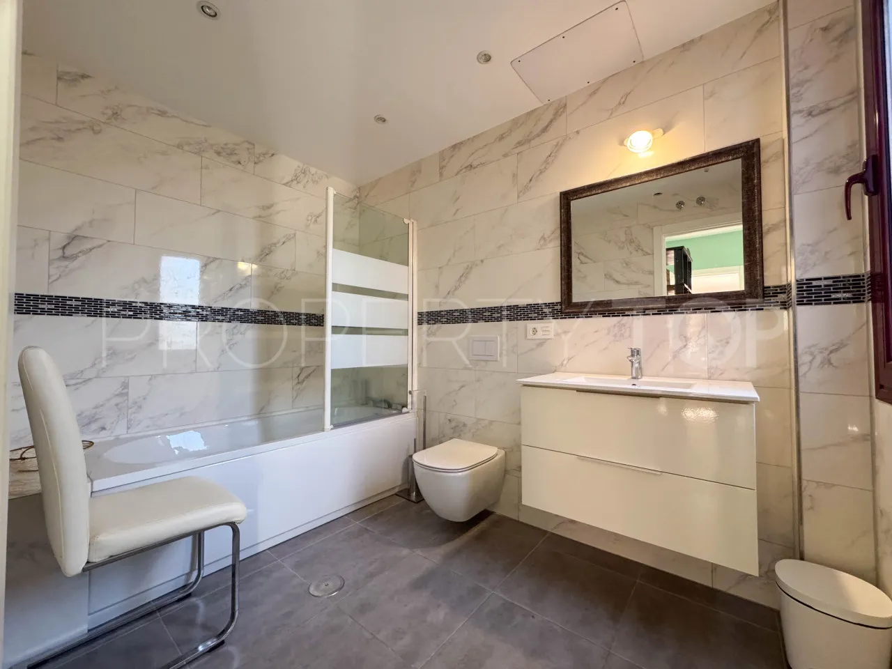 Villa a la venta en Los Flamingos de 5 dormitorios