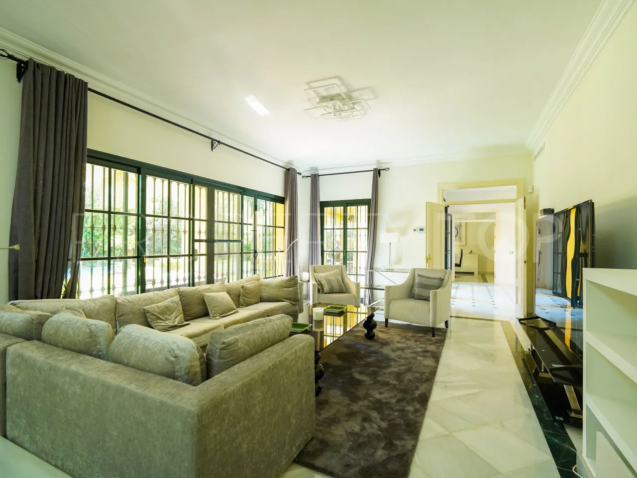 Villa in Guadalmina Baja for sale