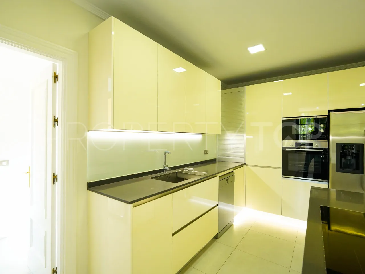 Villa in Guadalmina Baja for sale