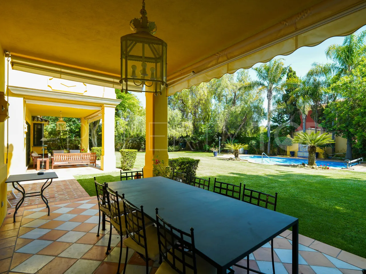 Villa in Guadalmina Baja for sale