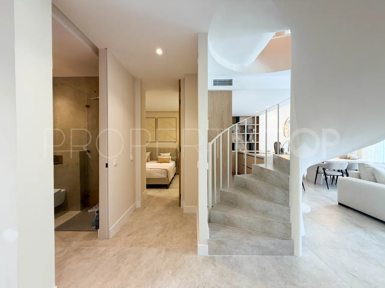 Apartamento de 4 dormitorios en venta en Nueva Andalucia