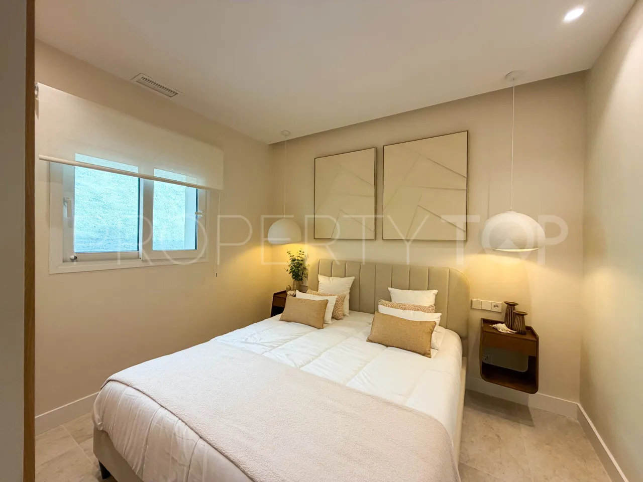 Apartamento de 4 dormitorios en venta en Nueva Andalucia