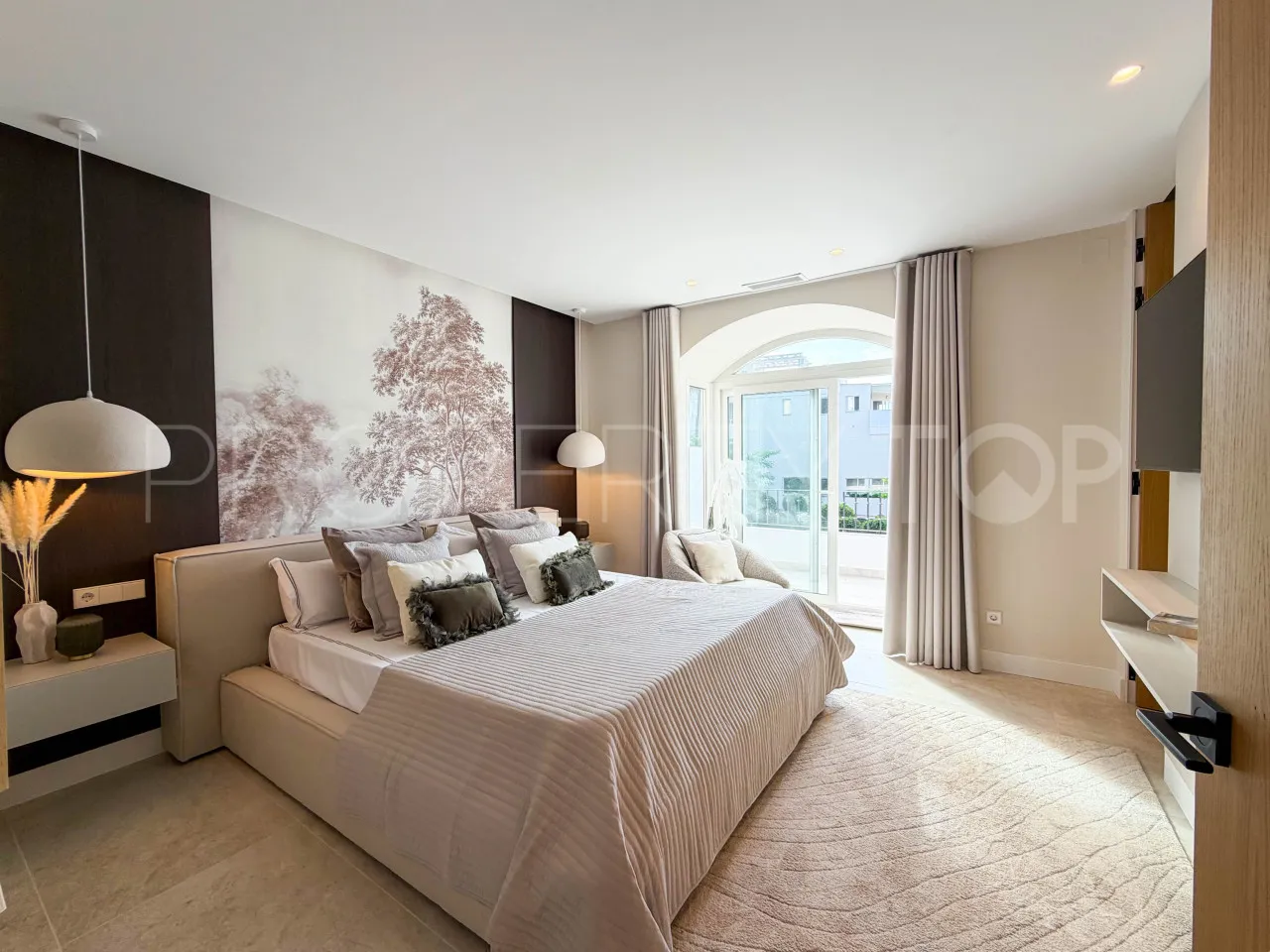 Apartamento de 4 dormitorios en venta en Nueva Andalucia