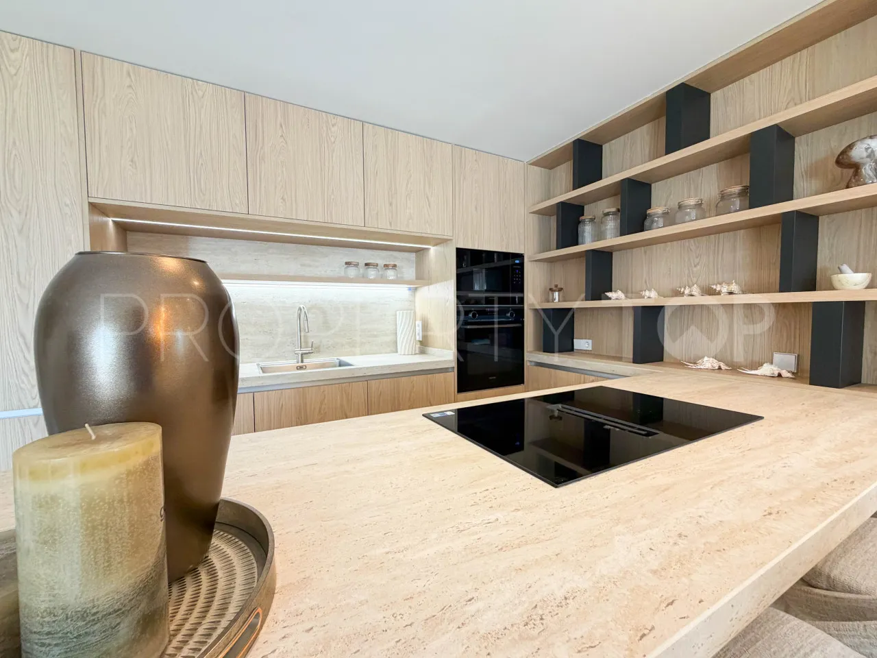 Apartamento de 4 dormitorios en venta en Nueva Andalucia