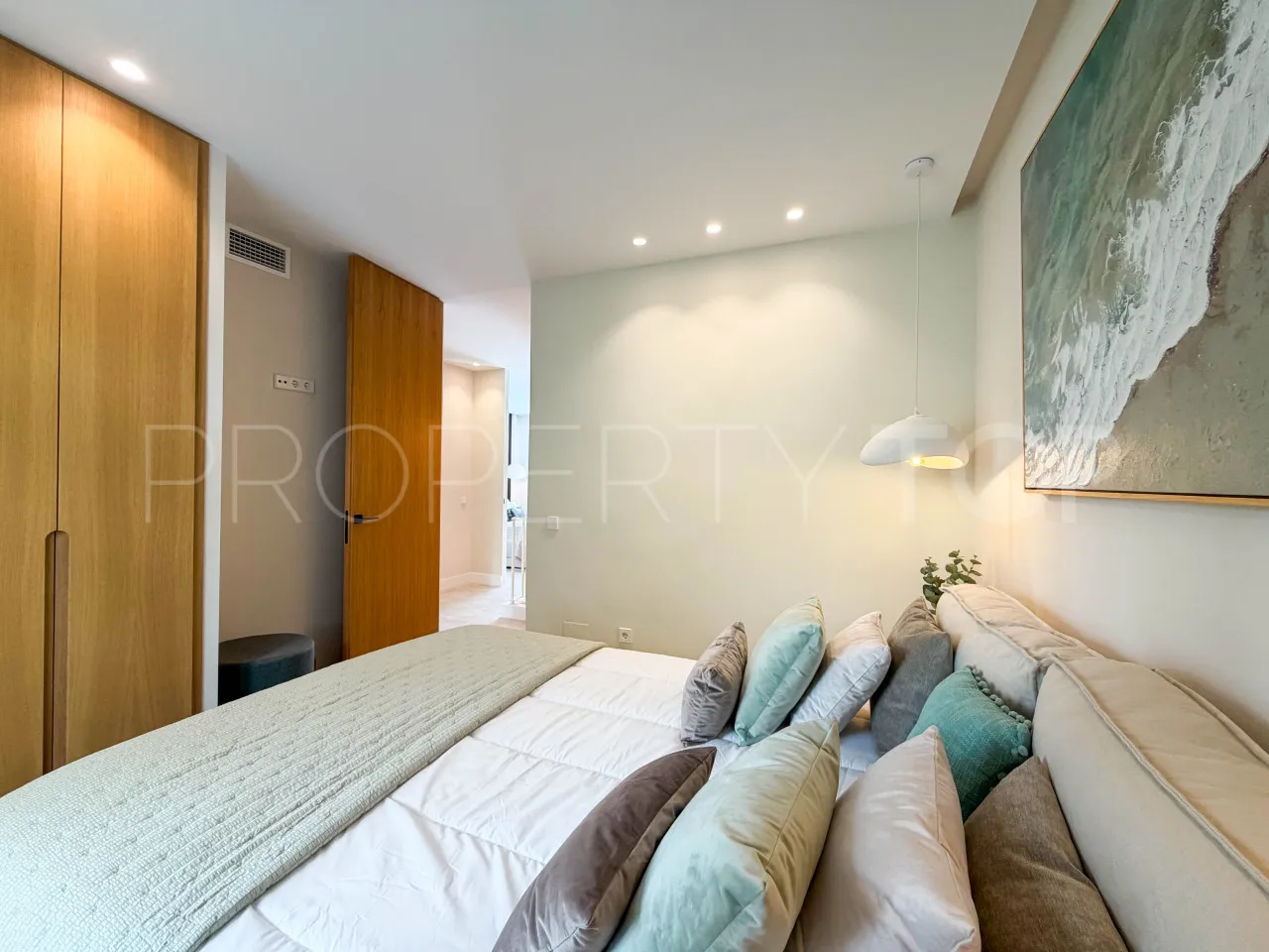 Apartamento de 4 dormitorios en venta en Nueva Andalucia