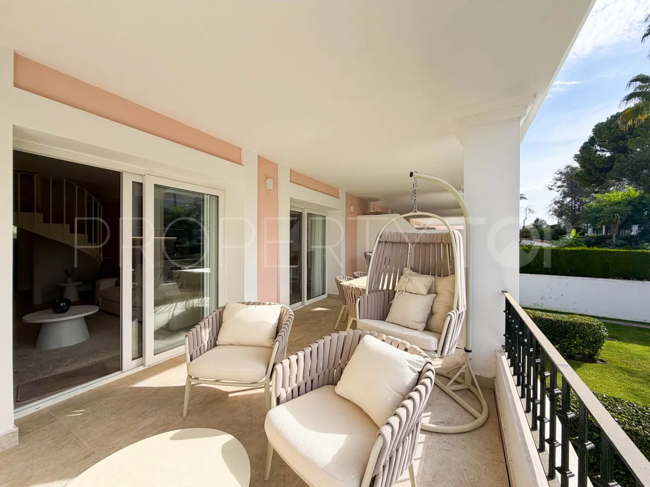 Apartamento de 4 dormitorios en venta en Nueva Andalucia