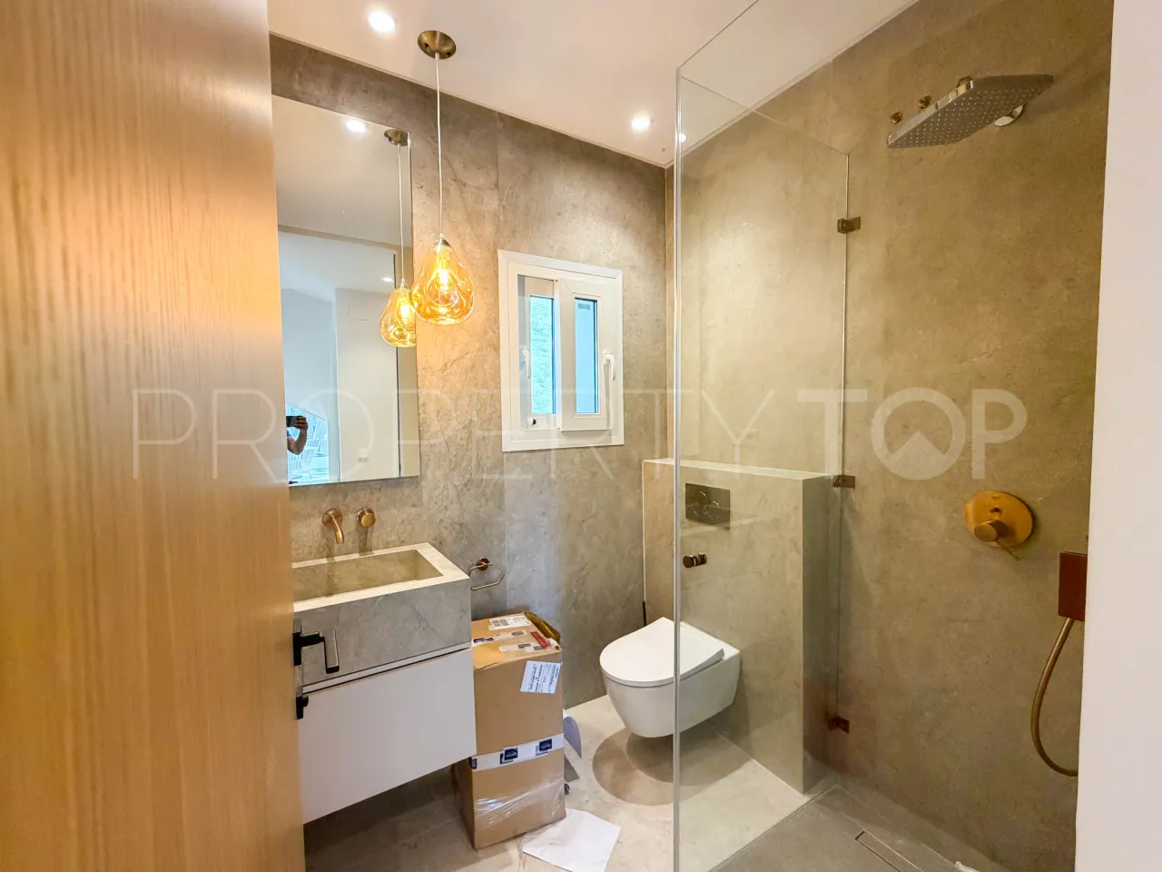 Apartamento de 4 dormitorios en venta en Nueva Andalucia