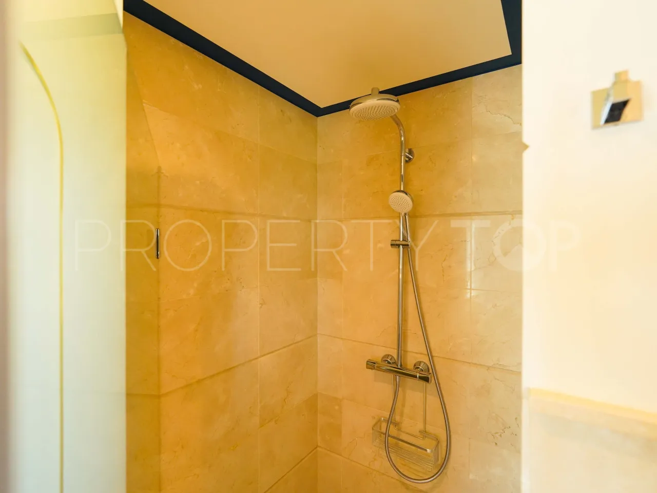 New Golden Mile, villa con 5 dormitorios en venta