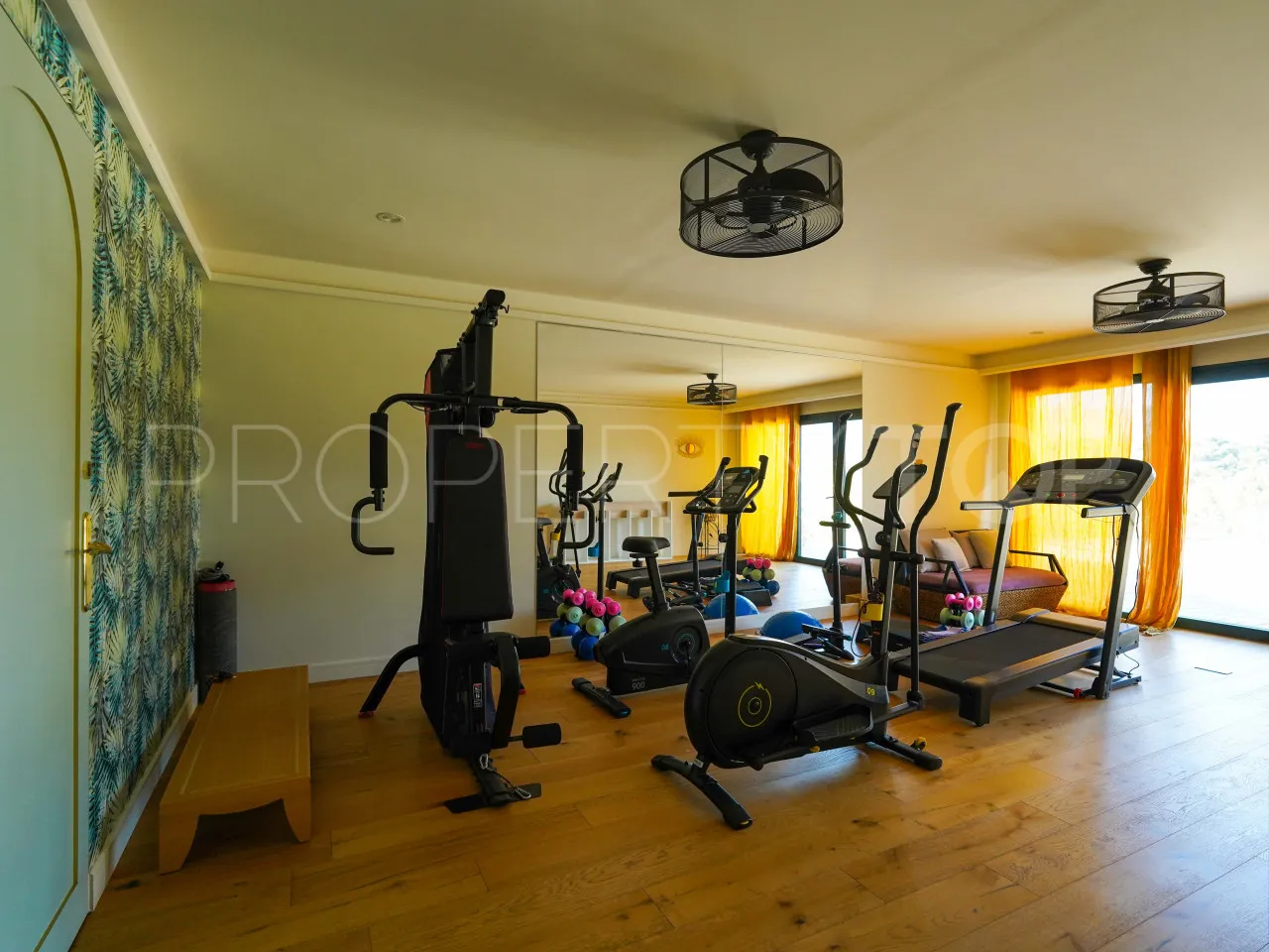 New Golden Mile, villa con 5 dormitorios en venta