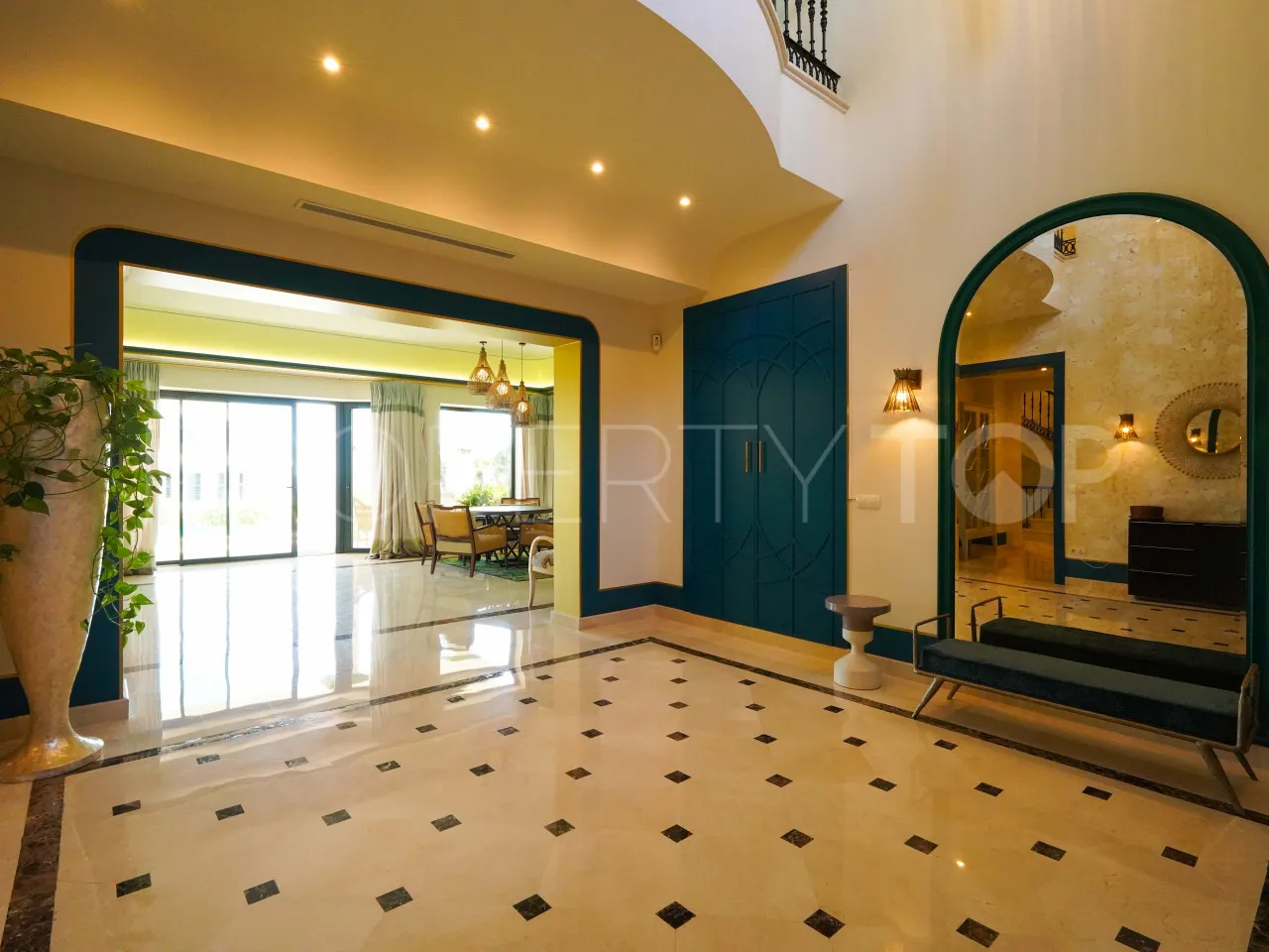New Golden Mile, villa con 5 dormitorios en venta