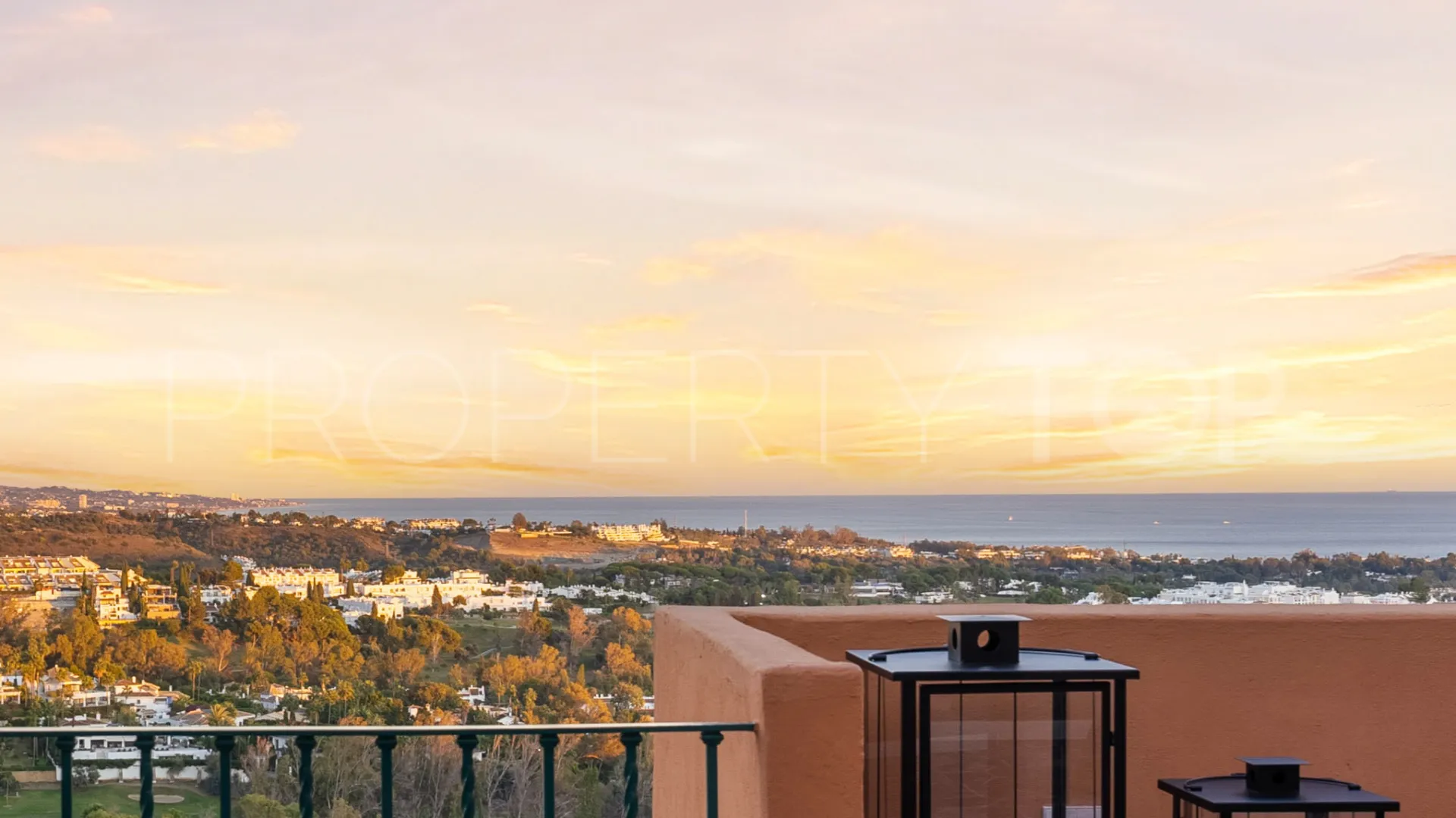 Nueva Andalucia, atico duplex en venta con 4 dormitorios